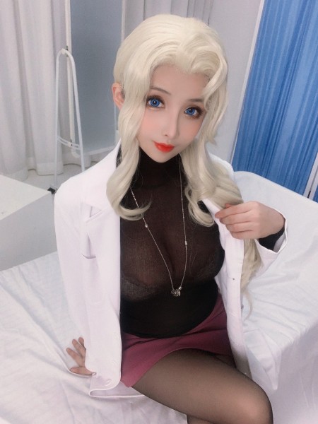 057 - rioko凉凉子-透视装的校医大姐姐自拍